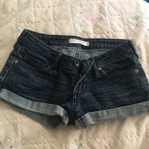 DARK DENIM SHORTS SIZE US 24